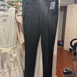 NWT Express Columnist Mid Rise Boot Cut Pant 4R Black Button Detail